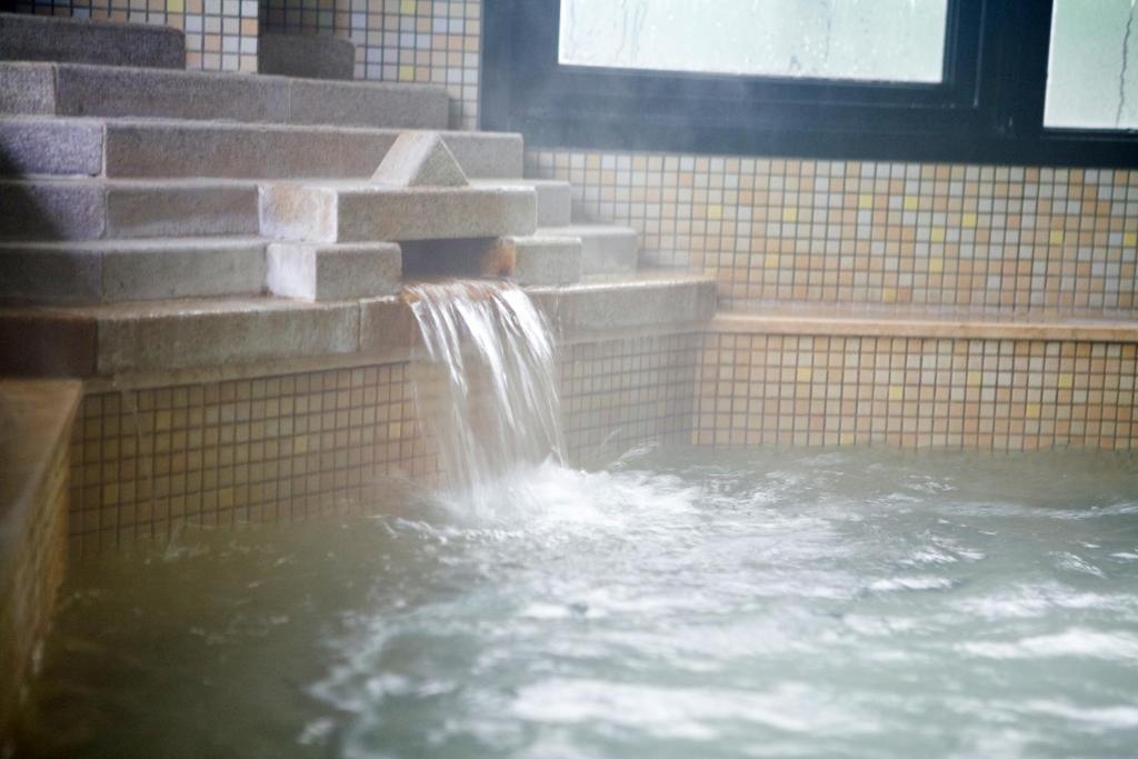 Chat Hot Spring Resort Keelung Eksteriør bilde
