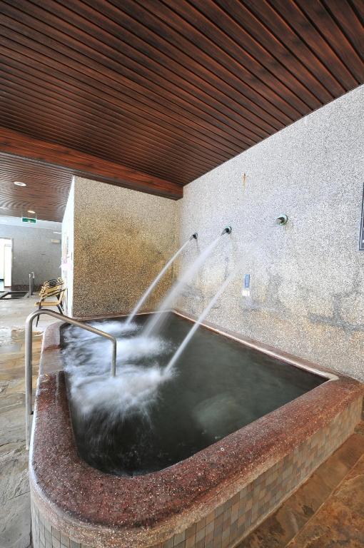 Chat Hot Spring Resort Keelung Eksteriør bilde