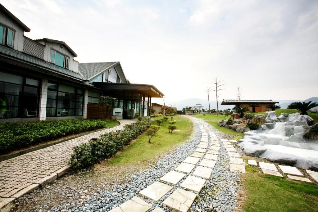 Chat Hot Spring Resort Keelung Eksteriør bilde