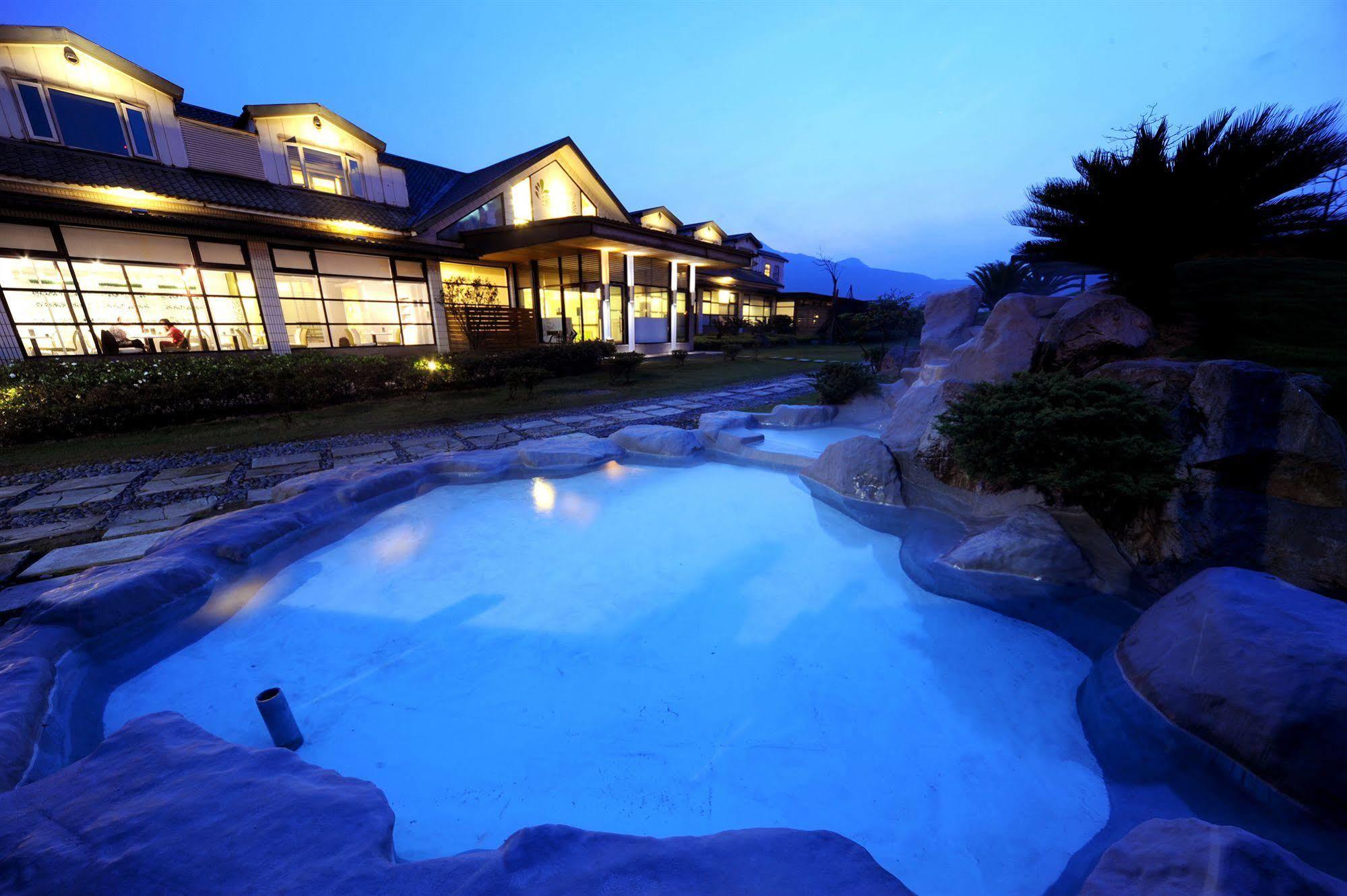 Chat Hot Spring Resort Keelung Eksteriør bilde